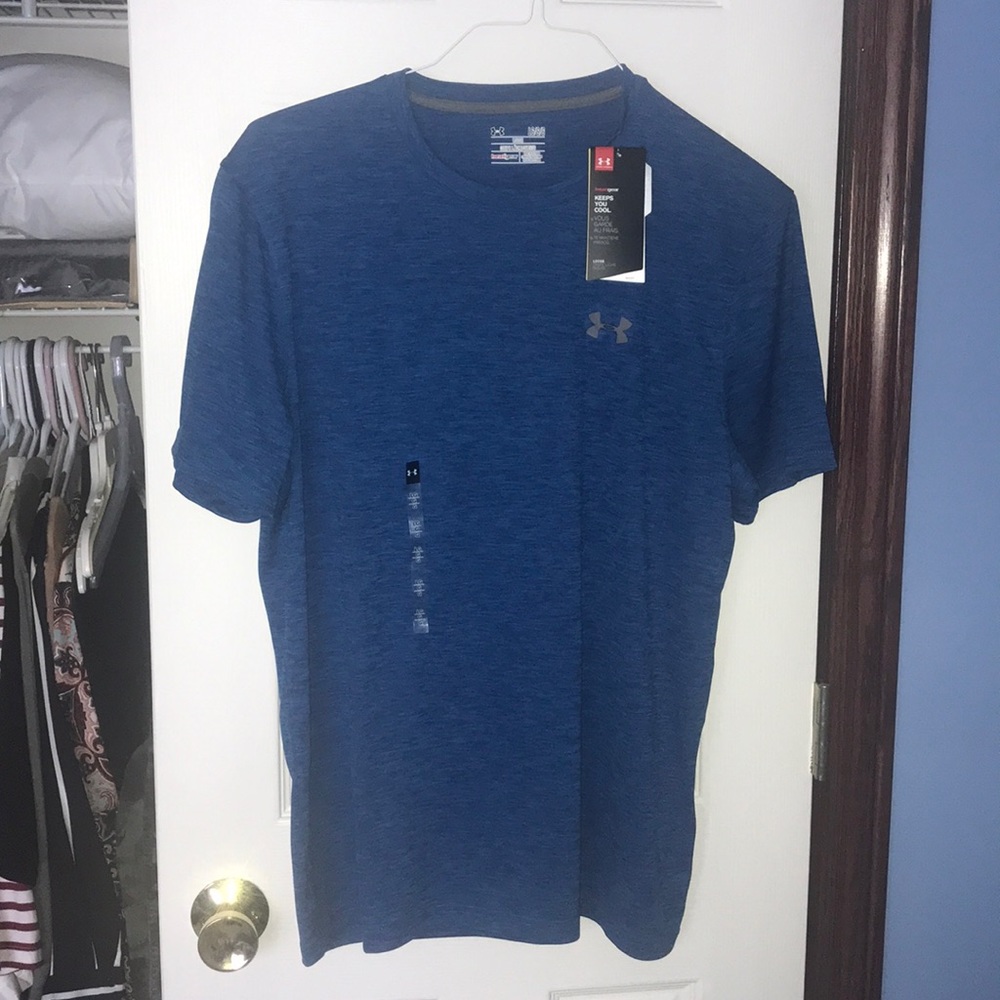 Large blue under armor men’s T-shirt